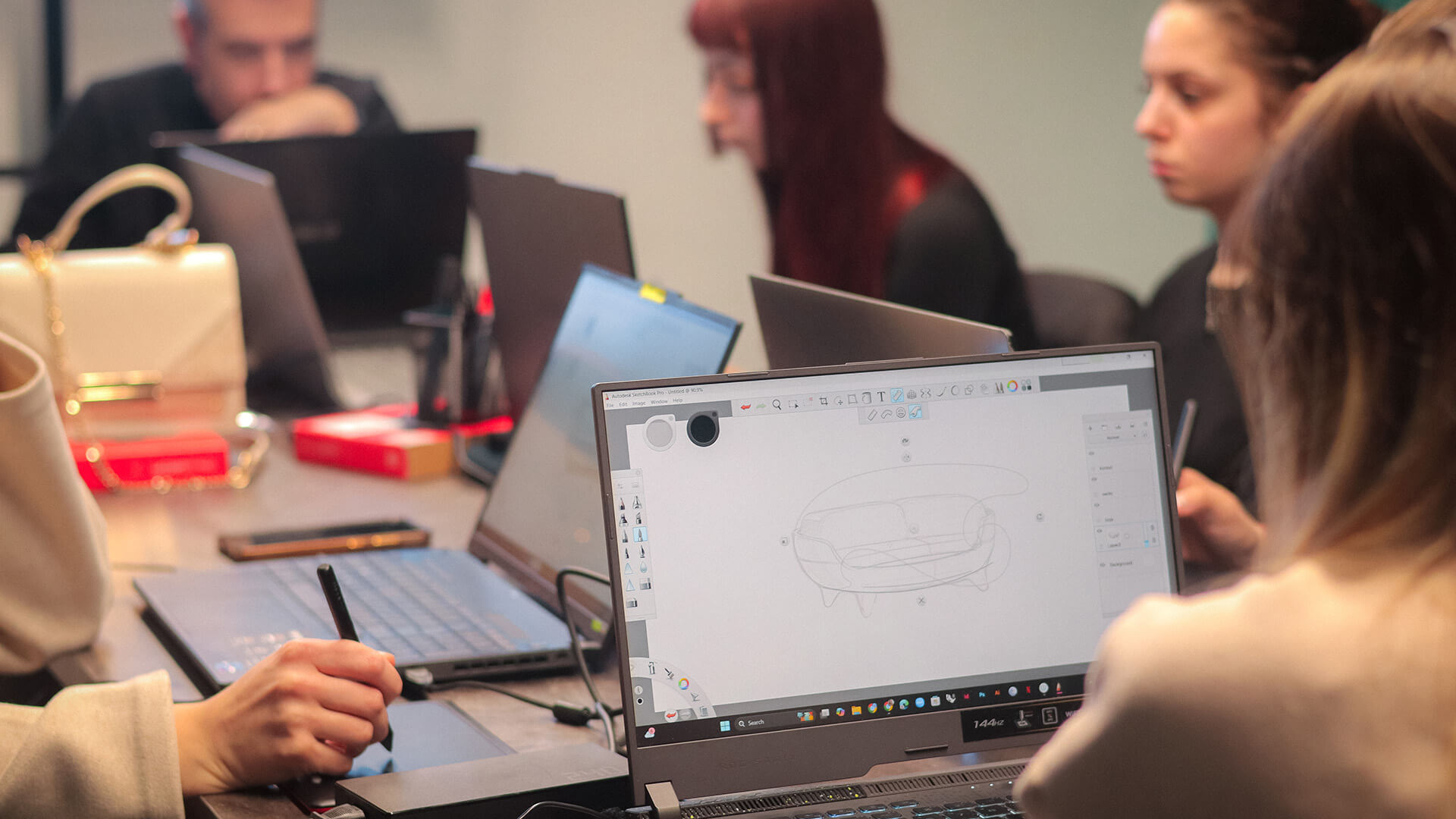 Анастазија Стојкова академија за ентериер и продукт дизајн скала