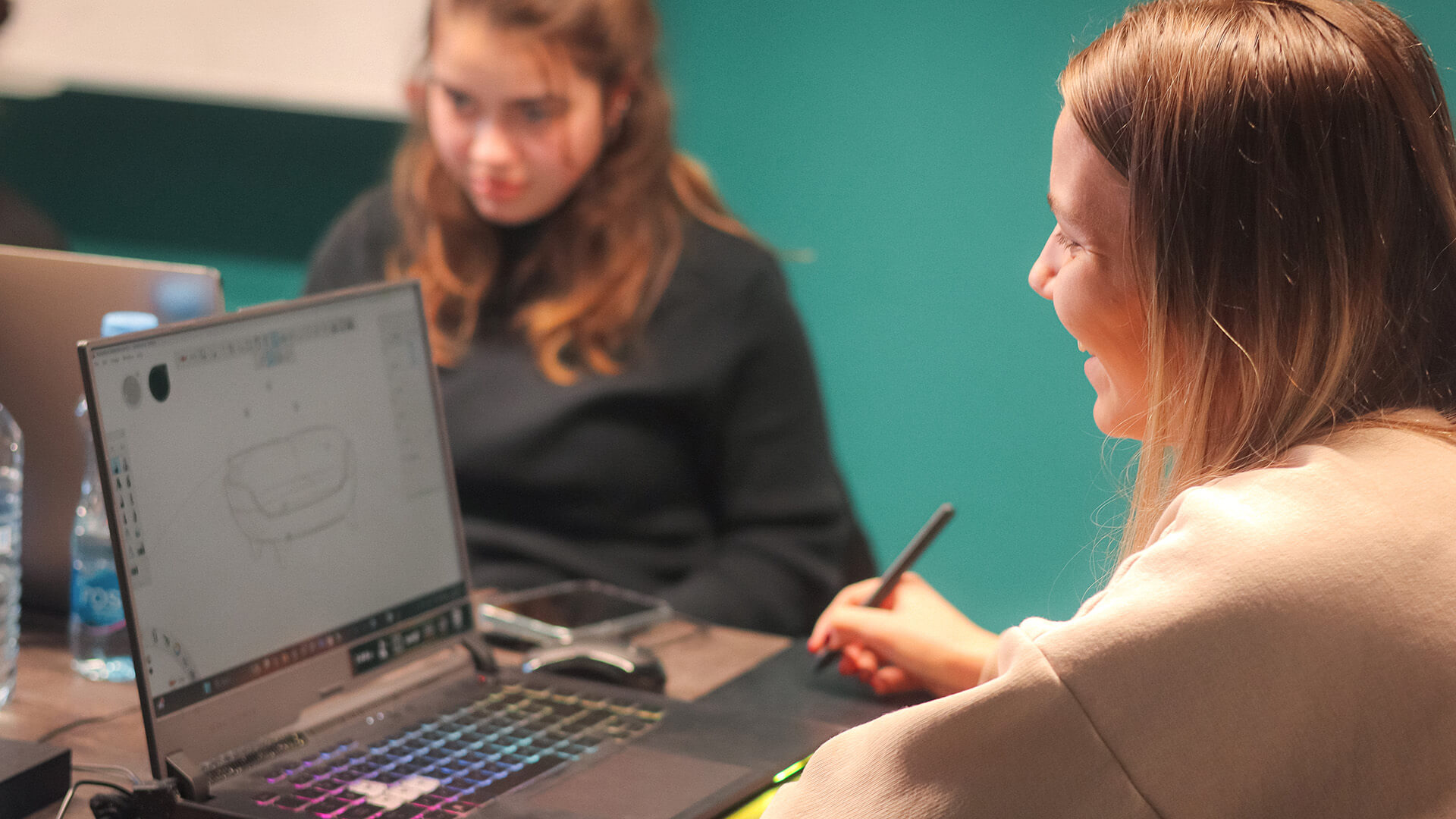 Анастазија Стојкова академија за ентериер и продукт дизајн скала