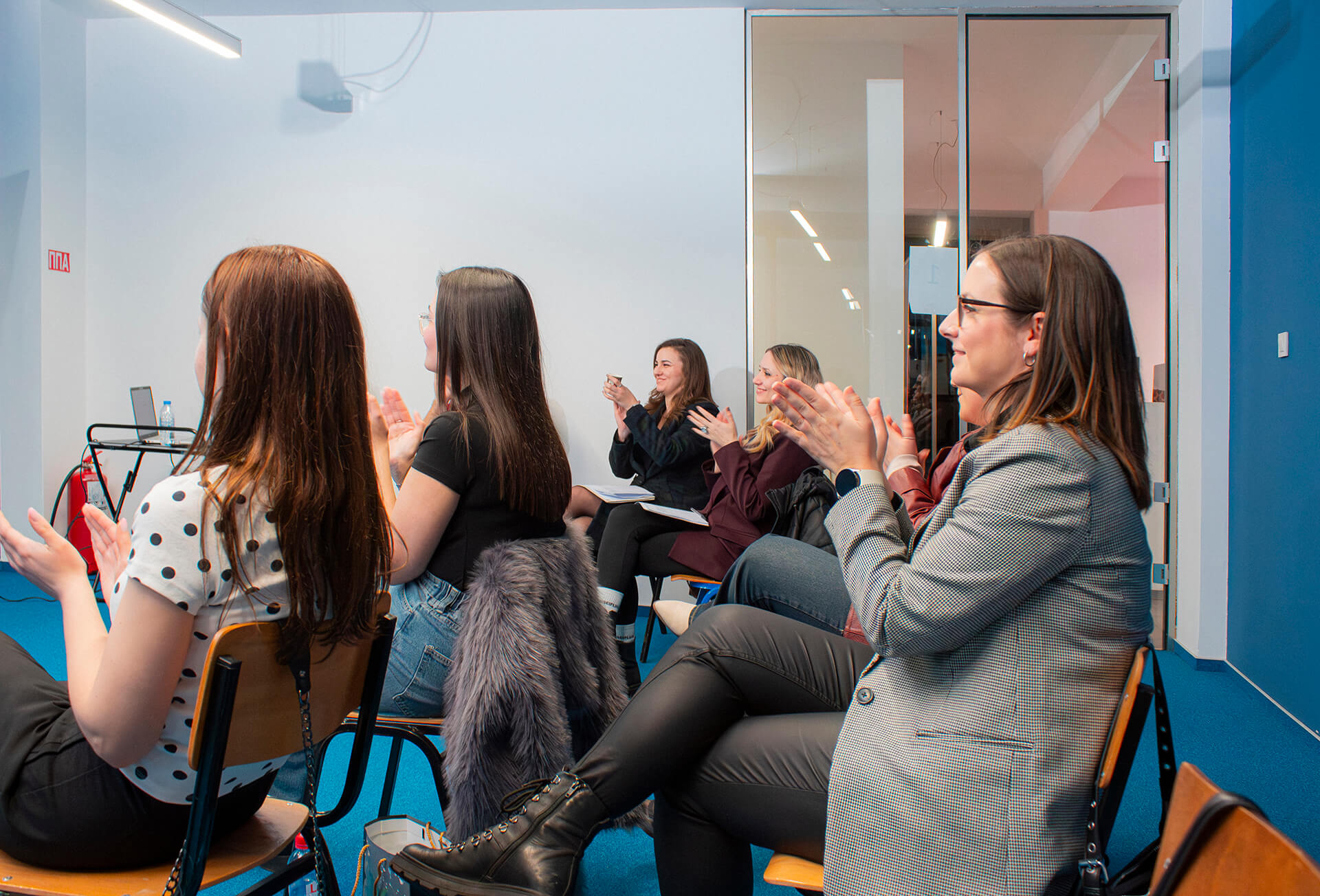 испитна сесија во скала на акдемија за дигитален маркетинг