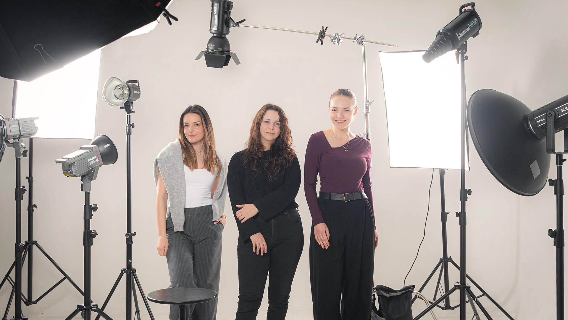 Студенти на Скала на Академија за фотографија работат на реален проект во студио