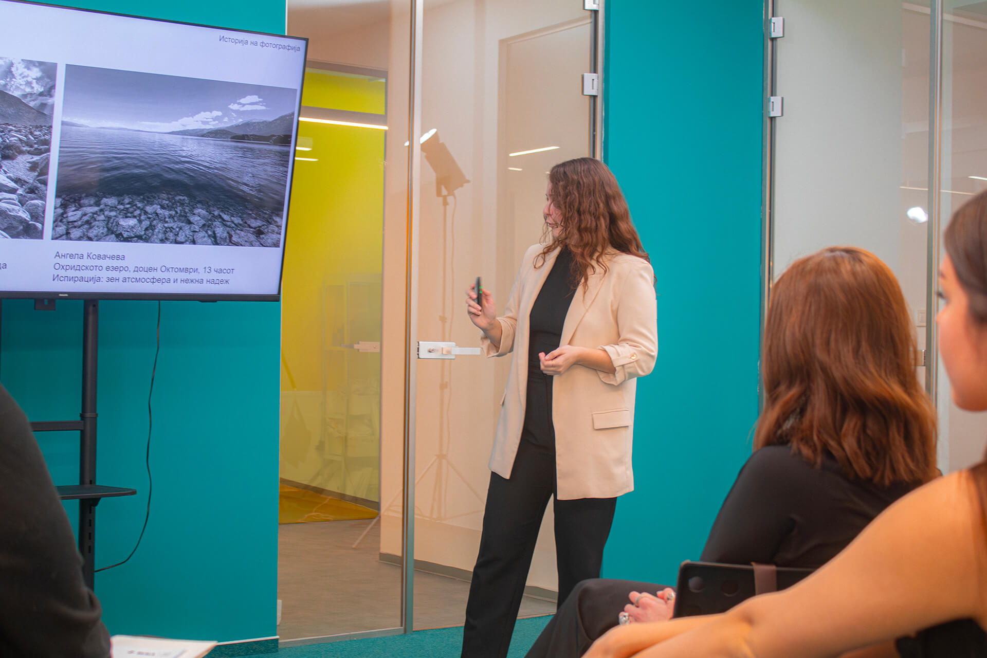 академија за фотографија во Скала Скопје