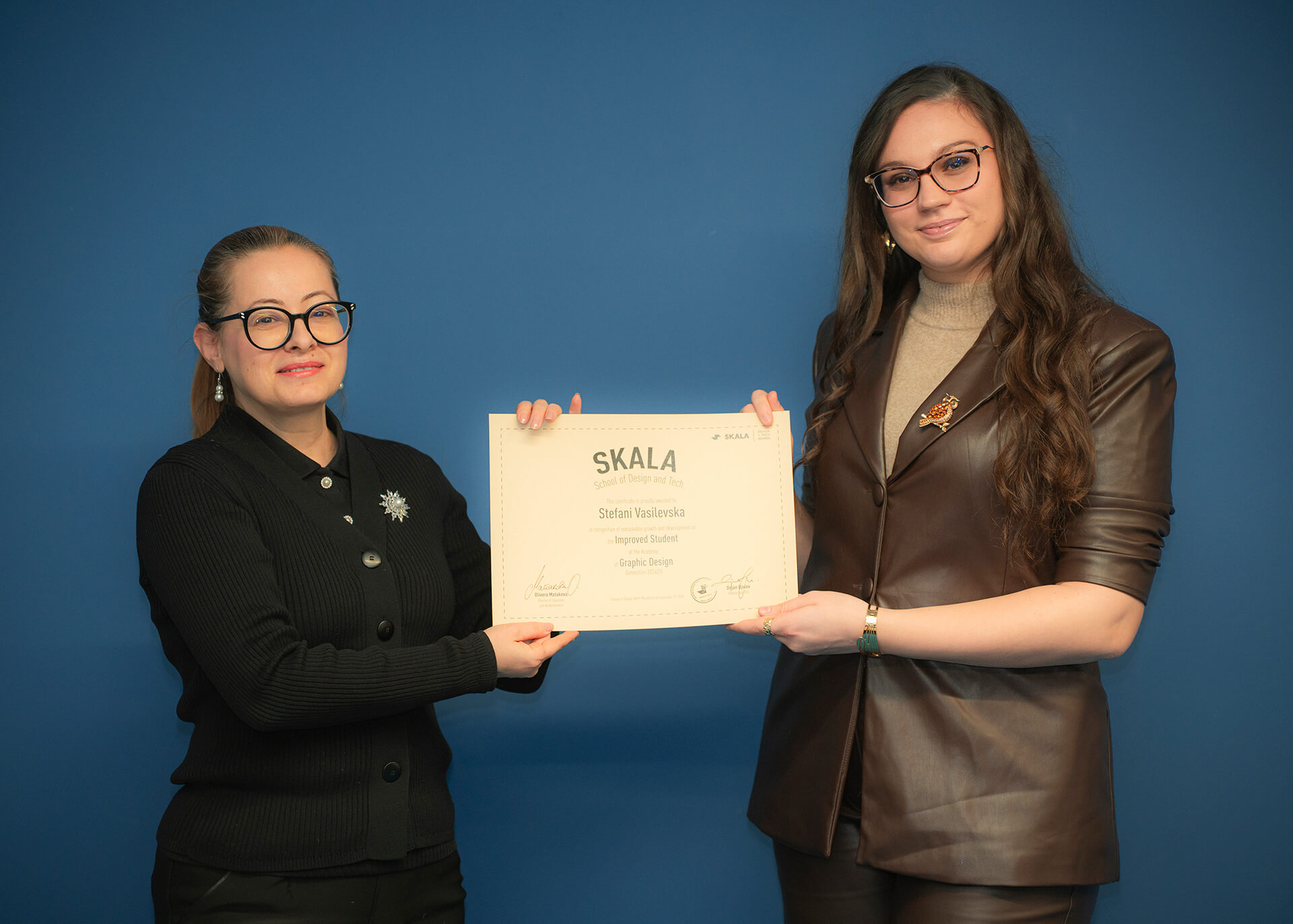 доделување дипломи на студенти во Скала 2024 2025