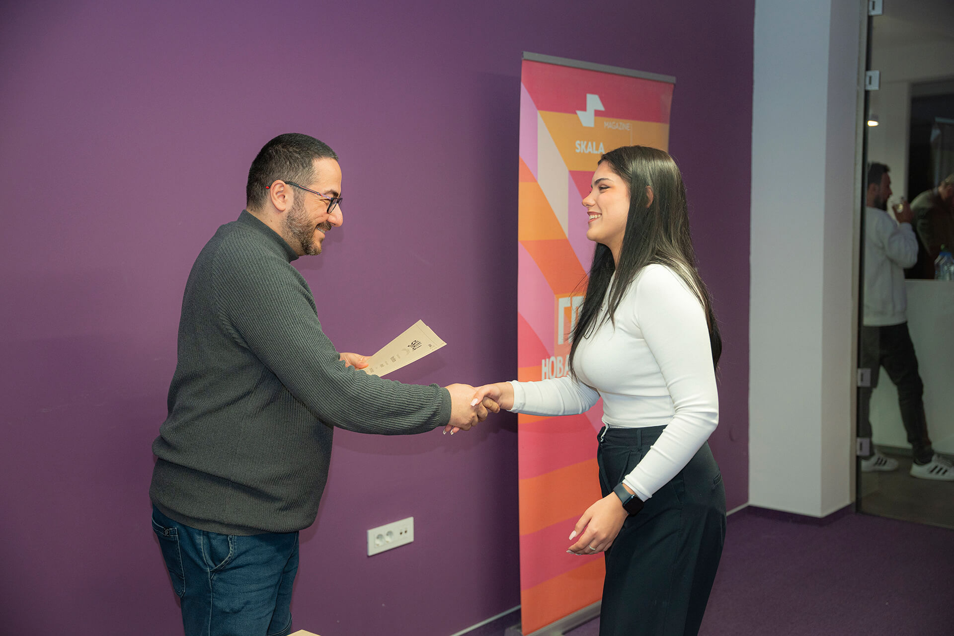 доделување дипломи на студенти во Скала 2024 2025