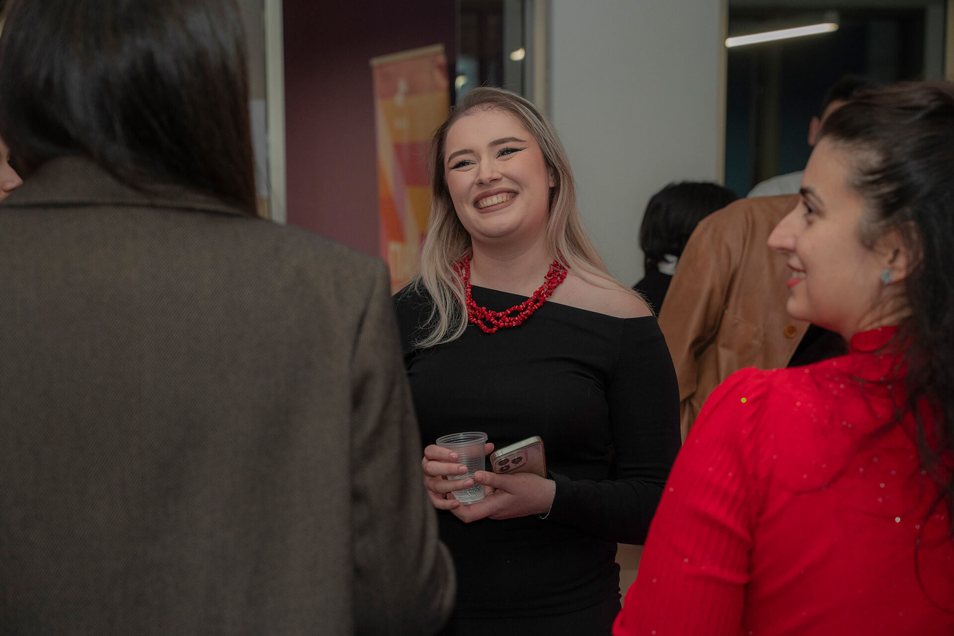 доделување дипломи на студенти во Скала 2024 2025