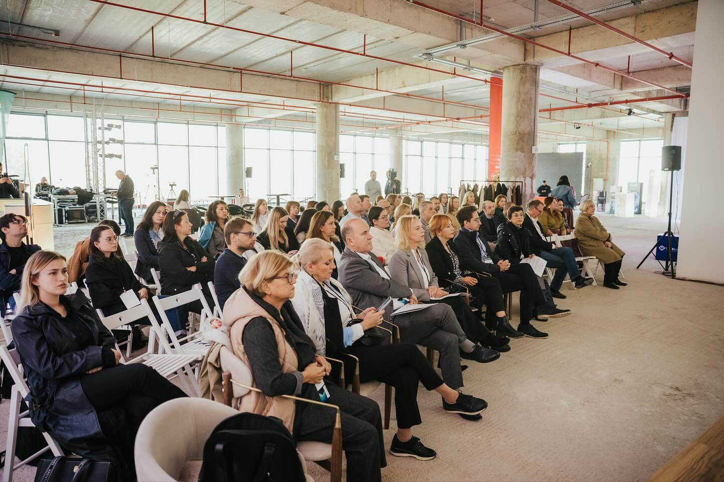 студенти од академијата за моден дизајн Скала на Fashion Weekend Skopje