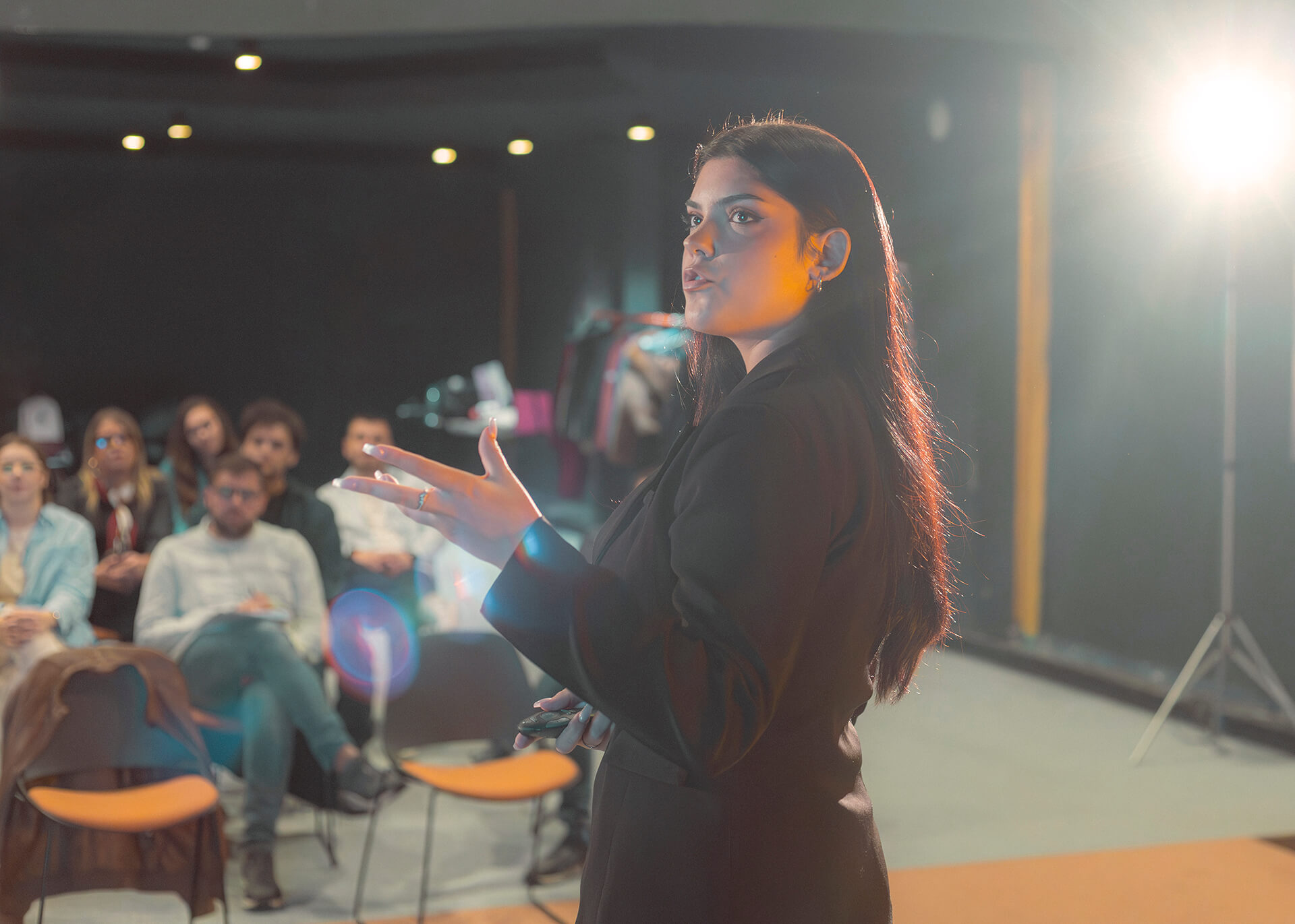 скала студентски презентации пред компании од креативната индустрија дизајн студија архитектонски бироа видео продукции