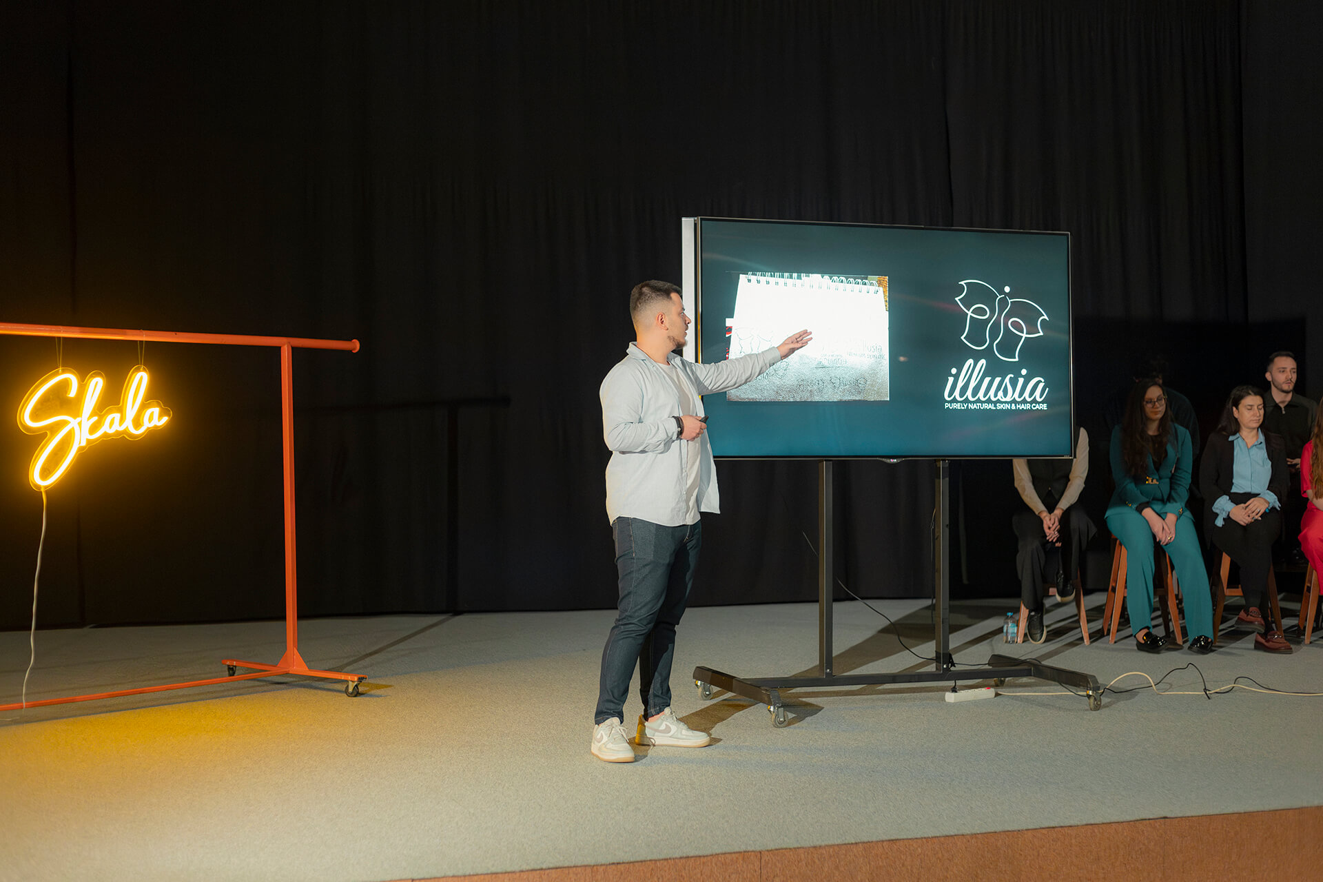 скала студентски презентации пред компании од креативната индустрија дизајн студија архитектонски бироа видео продукции