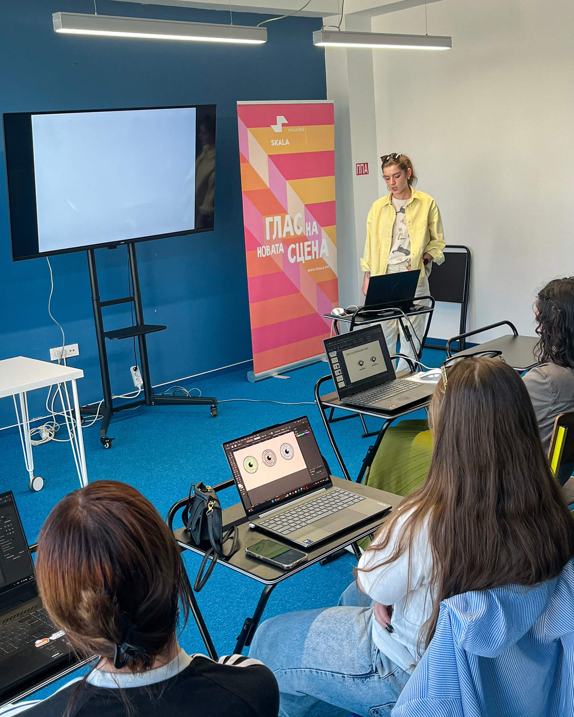 студенти на хакатон Collarette x Скала за ребрендинг проект